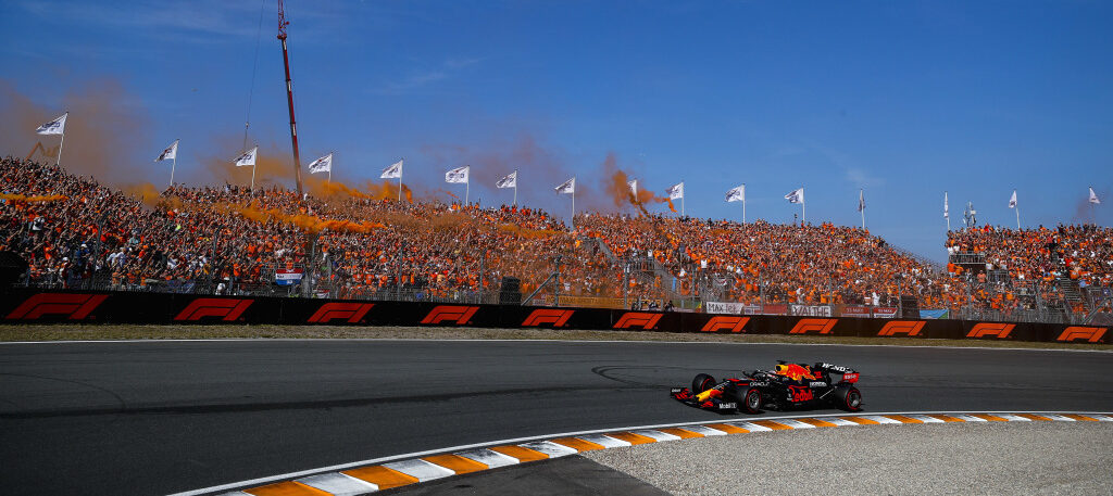 CIRCUIT ZANDVOORT, NETHERLANDS - SEPTEMBER 05: Race winner Max Verstappen, Red Bull Racing RB16B waving to his fans during the Dutch GP at Circuit Zandvoort on Sunday September 05, 2021 in North Holland, Netherlands. (Photo by Charles Coates / LAT Images)